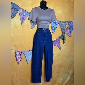 Abercrombie & Fitch 90’s Straight Leg Women's High Waisted Jeans - Dark Blue